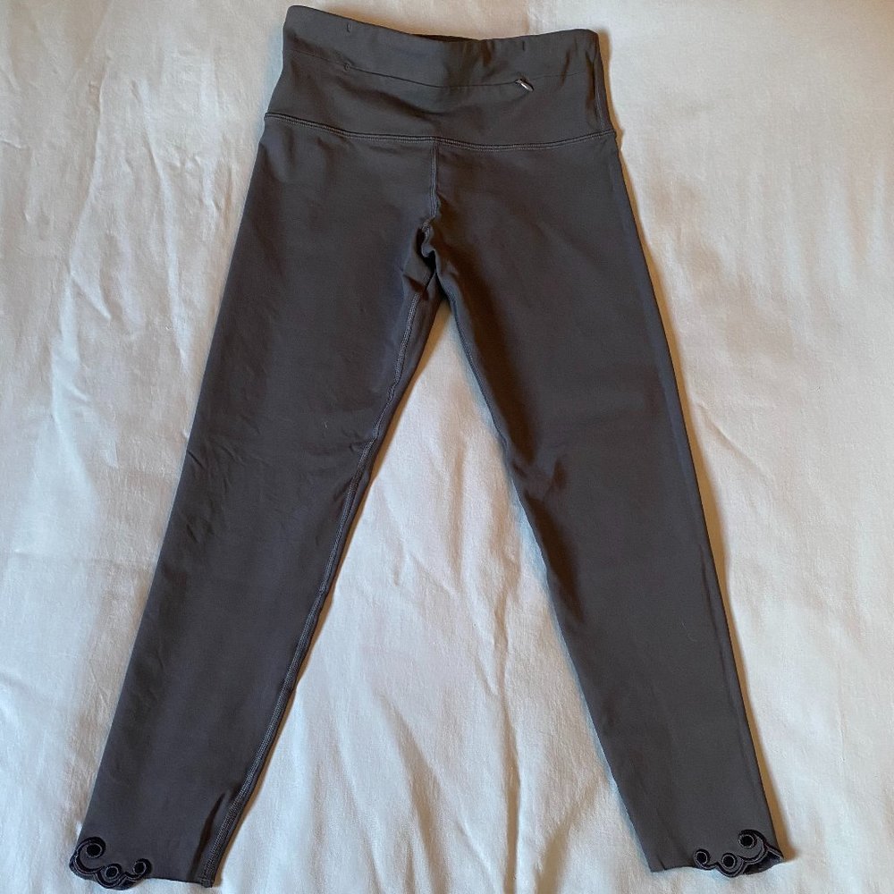 Nancy Rose Plank 7/8th Pant - High Waist Size 4